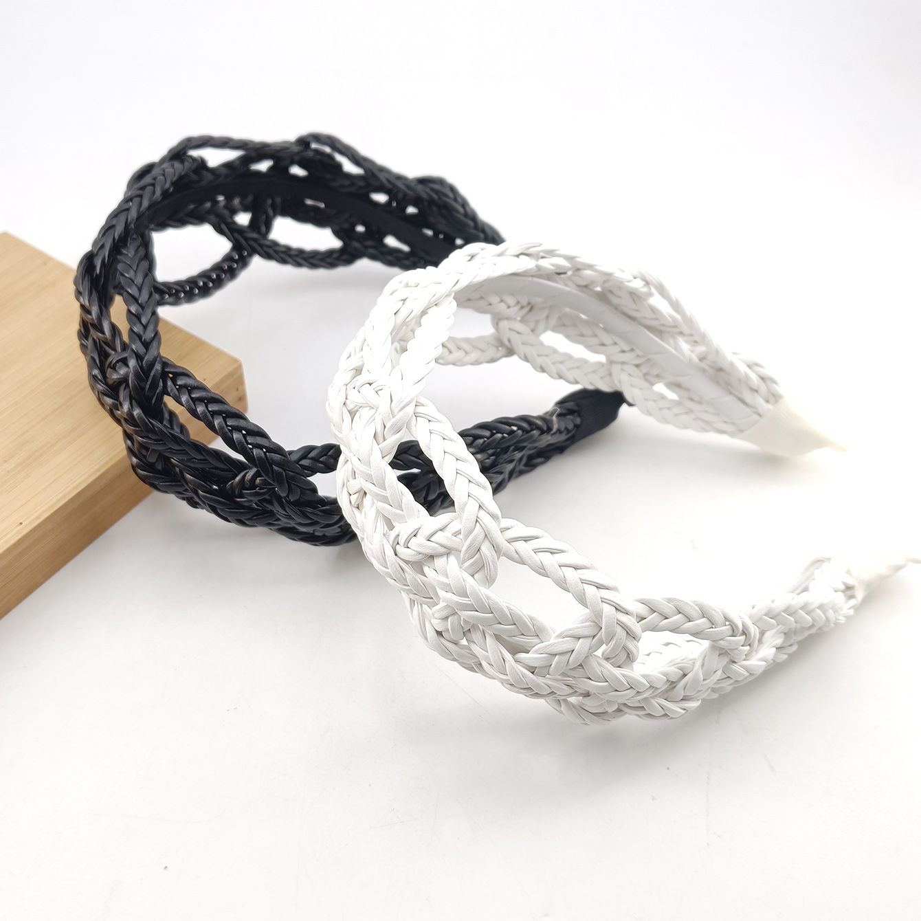 New Fashion Hairband For Women - Leatherwork Pony recension och pris