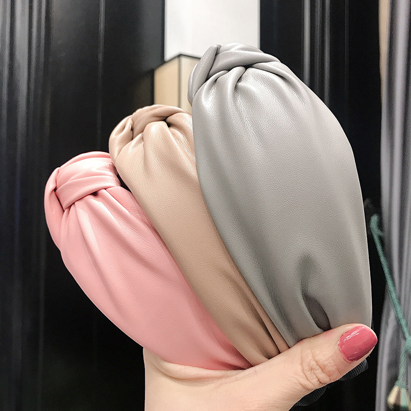 New Fashion Solid Colors Hair  - Leatherwork Pony recension och pris
